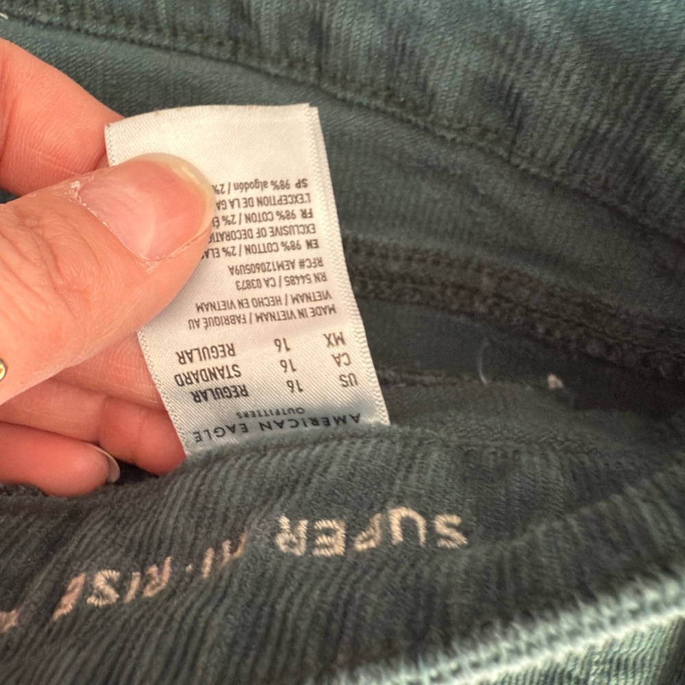 American Eagle extra flare green corduroys - size 16 - Picture 5 of 6